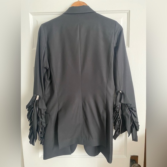 Preen Black Blazer with zip and ruffle detail on sleeves Size Small (US 4-6) - Picture 8 of 8